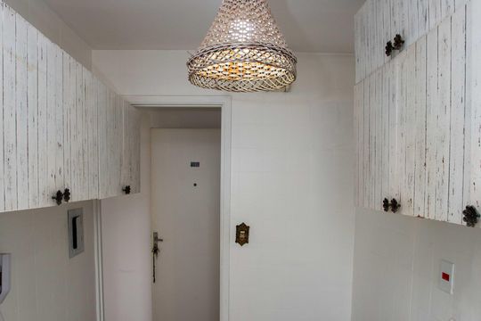 Cozinha de apartamento à venda com 2 quartos, 60m² em Jardim Maria Leonor, Diadema
