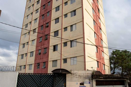 Fachada do Prédio de apartamento à venda com 2 quartos, 60m² em Jardim Maria Leonor, Diadema