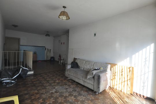 Sala de casa à venda com 3 quartos, 452m² em Tremembé, São Paulo