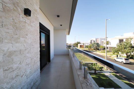 Casa de Condomínio para alugar com 4 quartos, 400m² em Jardim das Palmeiras, Uberlândia