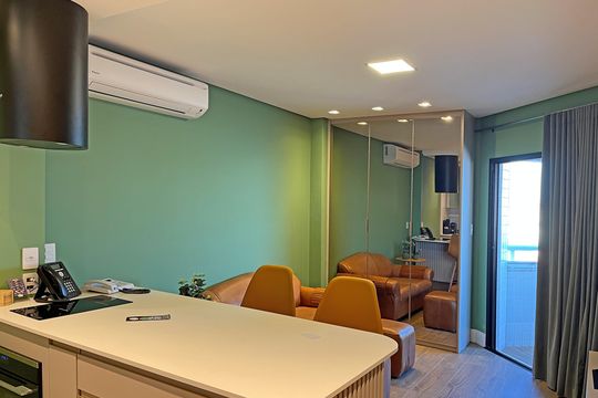 Sala de apartamento para alugar com 1 quarto, 43m² em Boqueirão, Santos