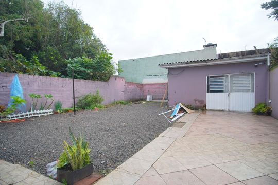 Quintal de casa à venda com 3 quartos, 100m² em Rio dos Sinos, São Leopoldo