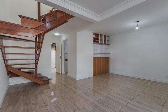 Sala de casa de condomínio à venda com 3 quartos, 115m² em Parque Santa Fé, Porto Alegre
