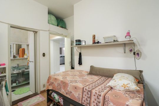 Suíte de casa à venda com 3 quartos, 491m² em Chora Menino, São Paulo