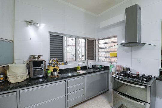 Cozinha de casa à venda com 3 quartos, 491m² em Chora Menino, São Paulo