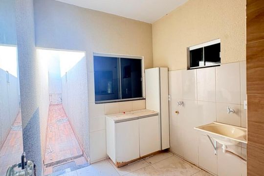 Área de serviço de casa à venda com 2 quartos, 83m² em Moinho dos Ventos, Goiânia
