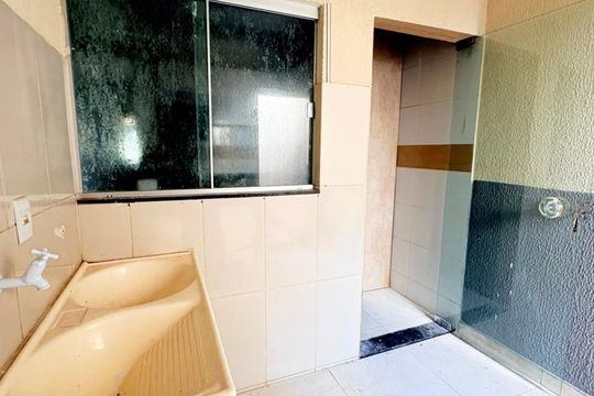 Área de serviço de casa à venda com 2 quartos, 83m² em Moinho dos Ventos, Goiânia