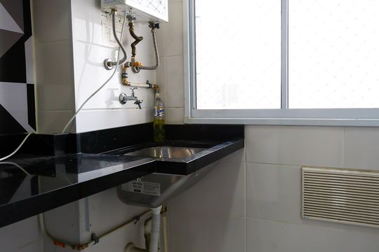 Área de Serviço de apartamento para alugar com 2 quartos, 42m² em Parque Reboucas, São Paulo