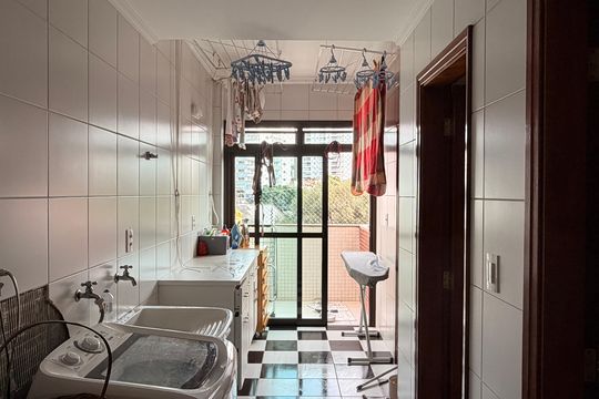 Área de Serviço de apartamento para alugar com 4 quartos, 280m² em Centro, Jundiaí