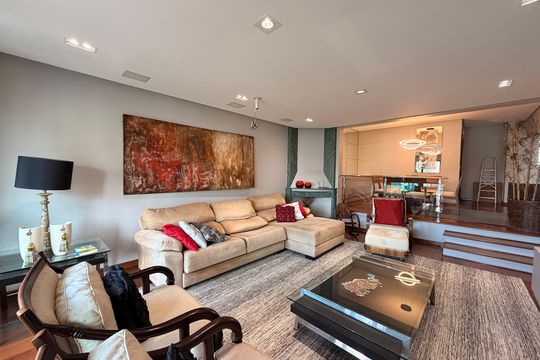Apartamento para alugar com 4 quartos, 280m² em Centro, Jundiaí