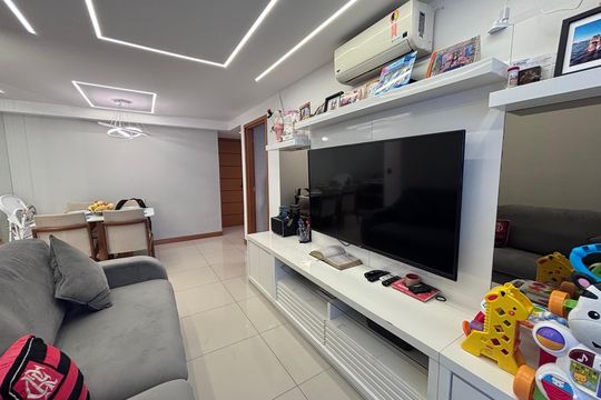 Sala de apartamento à venda com 3 quartos, 83m² em Recreio dos Bandeirantes, Rio de Janeiro