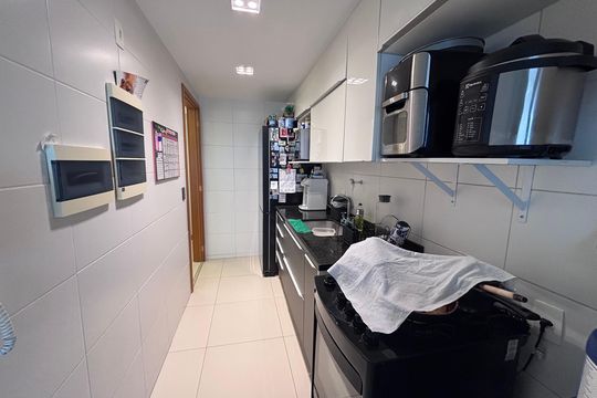 Cozinha de apartamento à venda com 3 quartos, 83m² em Recreio dos Bandeirantes, Rio de Janeiro