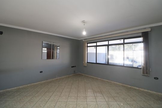 Casa para alugar com 5 quartos, 320m² em Vila Bela, São Paulo