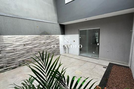 Casa à venda com 3 quartos, 120m² em Vila Canero, São Paulo