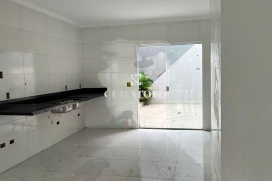 Casa à venda com 3 quartos, 120m² em Vila Canero, São Paulo