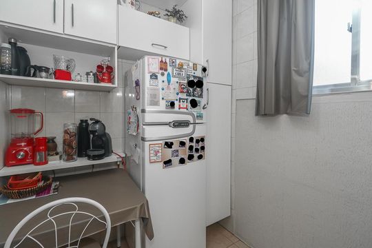 Cozinha de apartamento à venda com 2 quartos, 65m² em Passo D’areia, Porto Alegre