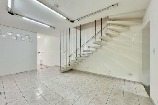 Casa à venda com 3 quartos, 117m² em Chácara Santo Antônio (Zona Sul), São Paulo