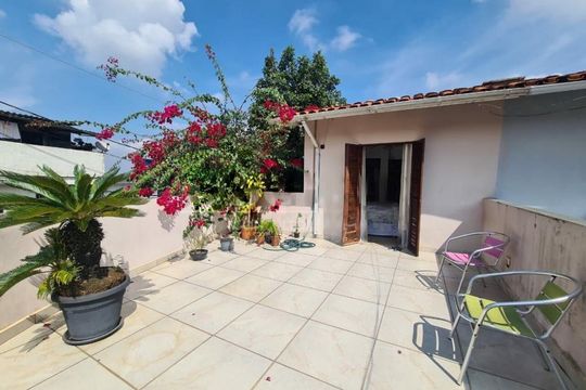 Casa à venda com 3 quartos, 215m² em Jardim Orly, São Paulo