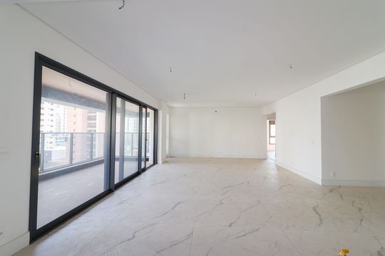 Apartamento à venda com 3 quartos, 190m² em Cambuí, Campinas