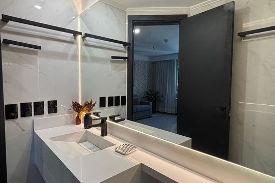 Banheiro de apartamento à venda com 1 quarto, 33m² em Vila Olímpia, São Paulo