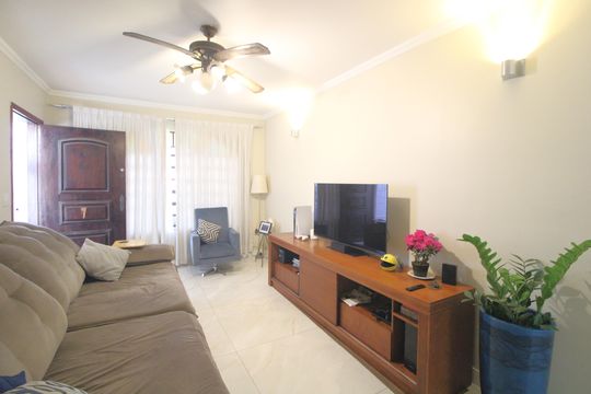 Casa à venda com 4 quartos, 130m² em Campo Grande, São Paulo