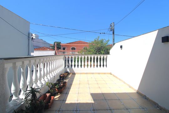 Casa à venda com 4 quartos, 130m² em Campo Grande, São Paulo