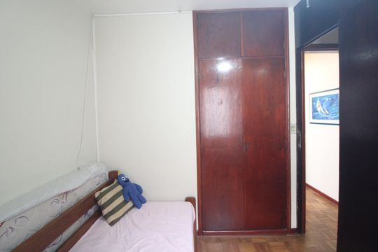 Casa à venda com 4 quartos, 130m² em Campo Grande, São Paulo