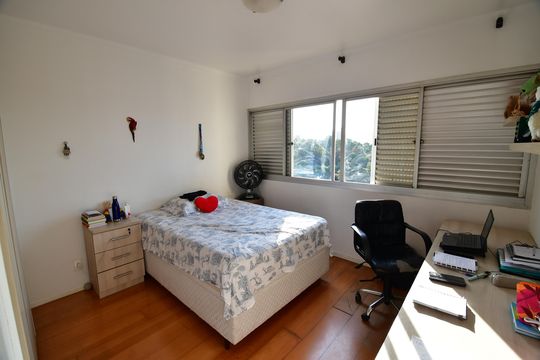 Quarto de apartamento à venda com 1 quarto, 64m² em Jardim Proença, Campinas