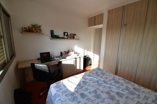 Quarto de apartamento à venda com 1 quarto, 64m² em Jardim Proença, Campinas