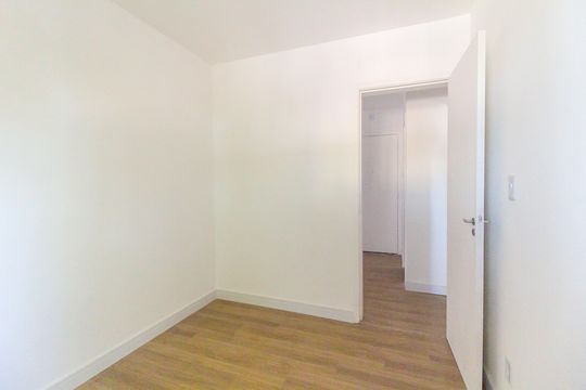 Quarto 2 de apartamento à venda com 2 quartos, 40m² em Vila Chabilandia, São Paulo