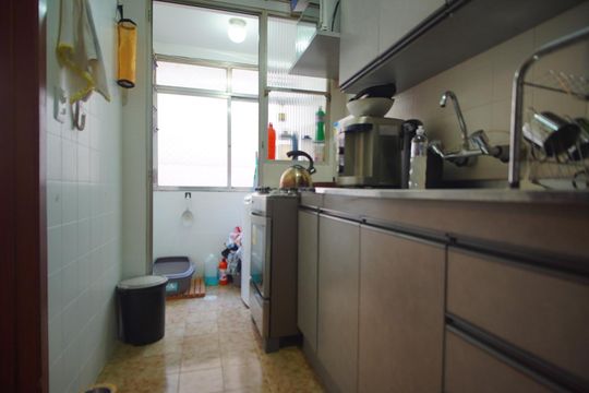 Cozinha de apartamento à venda com 1 quarto, 40m² em Petrópolis, Porto Alegre
