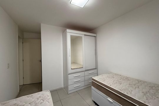 Quarto 1 de apartamento para alugar com 2 quartos, 69m² em Barra Olímpica, Rio de Janeiro