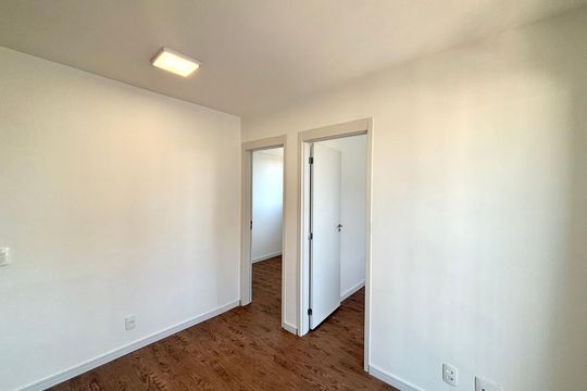 Cozinha  de apartamento para alugar com 2 quartos, 39m² em Vila Campanela, São Paulo