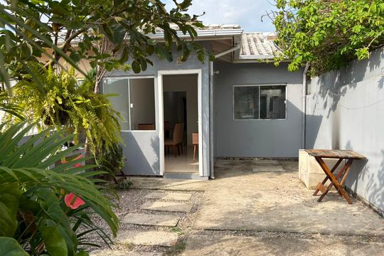 Área externa de casa para alugar com 1 quarto, 60m² em Aririu, Palhoça