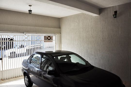 Garagem de casa à venda com 3 quartos, 126m² em Vila Piaui, São Paulo