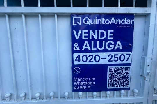 Fachada de casa para alugar com 3 quartos, 250m² em Jardim Mutinga, Barueri