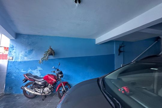 Garagem de casa para alugar com 3 quartos, 250m² em Jardim Mutinga, Barueri