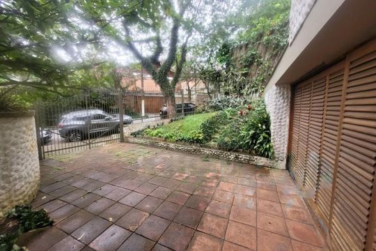 Casa à venda com 3 quartos, 211m² em Jardim Marajoara, São Paulo