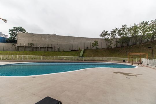 Piscina de apartamento para alugar com 2 quartos, 44m² em Vila Sul Americana, Carapicuíba
