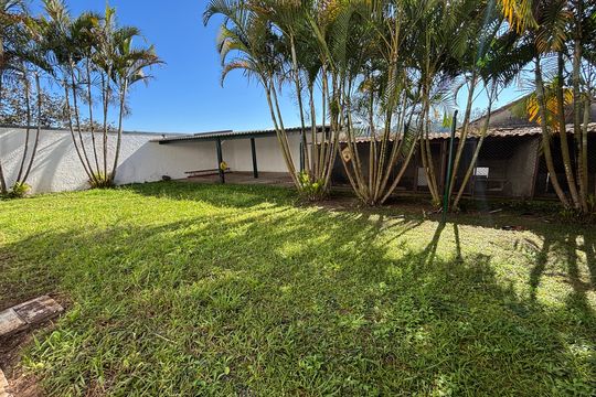 Quintal de trás  de casa para alugar com 5 quartos, 173m² em Santana, Ribeirão Pires