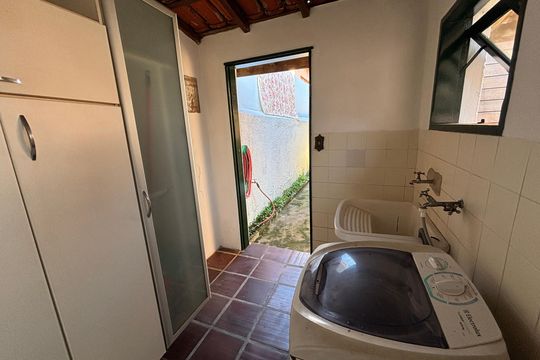 Área de Serviço de casa para alugar com 5 quartos, 173m² em Santana, Ribeirão Pires
