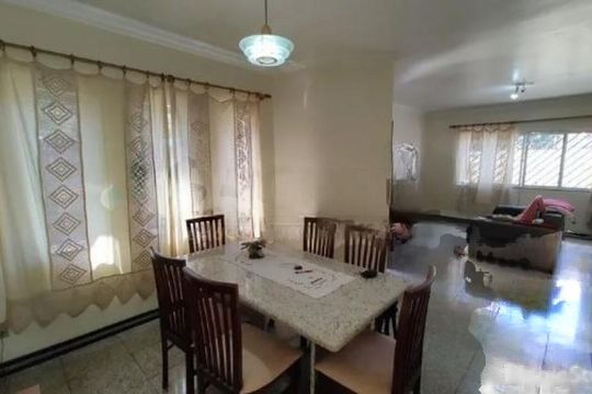 Casa à venda com 3 quartos, 160m² em Interlagos, São Paulo