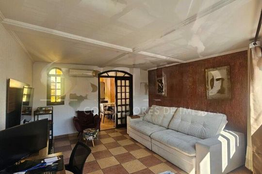 Casa à venda com 3 quartos, 170m² em Vila do Castelo, São Paulo