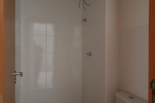 Banheiro de apartamento à venda com 2 quartos, 36m² em Vila Palmares, São Caetano do Sul