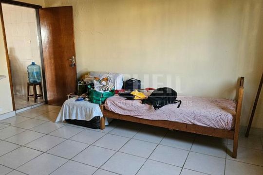 Casa à venda com 3 quartos, 210m² em Vila Inglesa, São Paulo