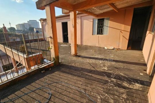 Casa à venda com 3 quartos, 210m² em Vila Inglesa, São Paulo