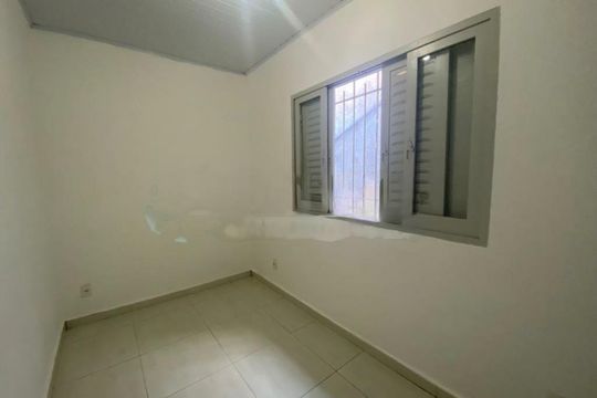 Casa à venda com 3 quartos, 90m² em Jardim Santa Cruz (Campo Grande), São Paulo