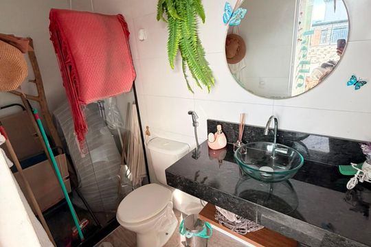 Banheiro de casa de condomínio à venda com 2 quartos, 120m² em Jacarepaguá, Rio de Janeiro