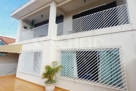 Casa à venda com 4 quartos, 220m² em Cidade Dutra, São Paulo