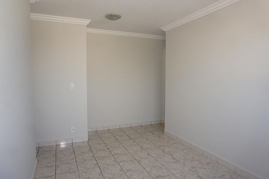 Apartamento para alugar com 2 quartos, 54m² em Jardim Dom José, Embu das Artes
